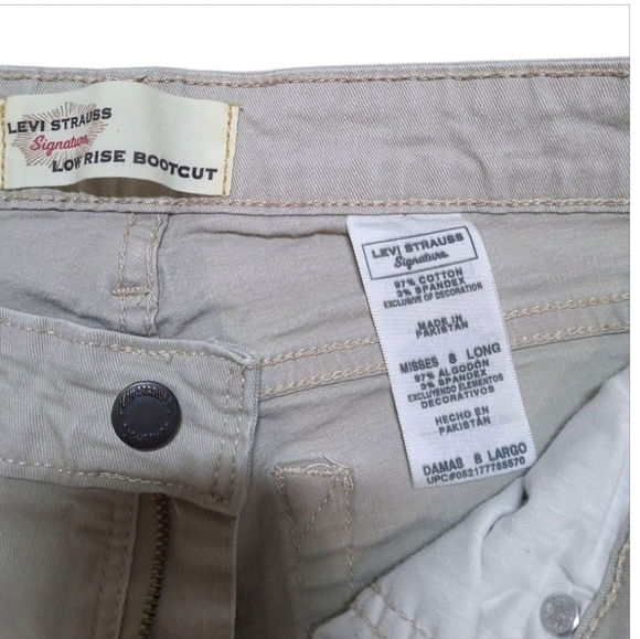 Levi Strauss Signature Low Rise Bootcut WFL423 Khaki Size Misses 8 Long - Picture 9 of 16